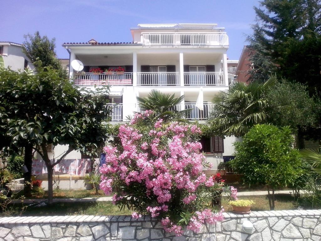 Apartment Sandra Rabac Quarto foto